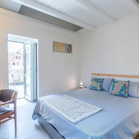 Domo - Centro Storico Iun Q4072 *